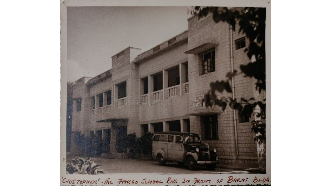 <div class="paragraphs"><p>An old photograph of Sophia High School. It was originally called&nbsp;Convent of Sacred Heart.&nbsp;</p></div>